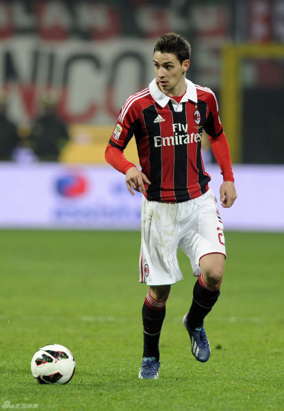 任骏飞接班人！广东男篮18岁小将王洪泽高效砍下15分8板3助攻