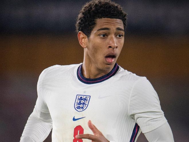 公牛伤病报告：科比·怀特&赫尔特、武切维奇今日可出战