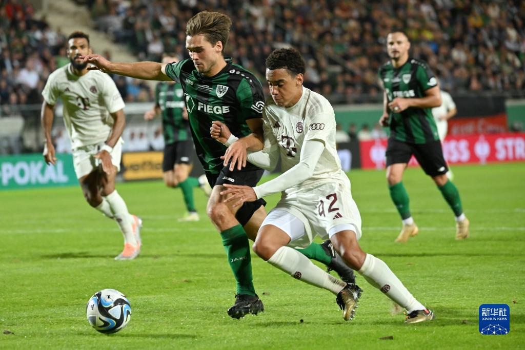 决胜局1扣3拦成奇兵！1.82米超星身体素质爆炸 二传主攻接应都能打